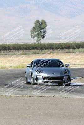 media/Sep-15-2024-Speed Ventures (Sun) [[7a54f7ed2f]]/Black Group/Session 1 (Outside Grapevine)/